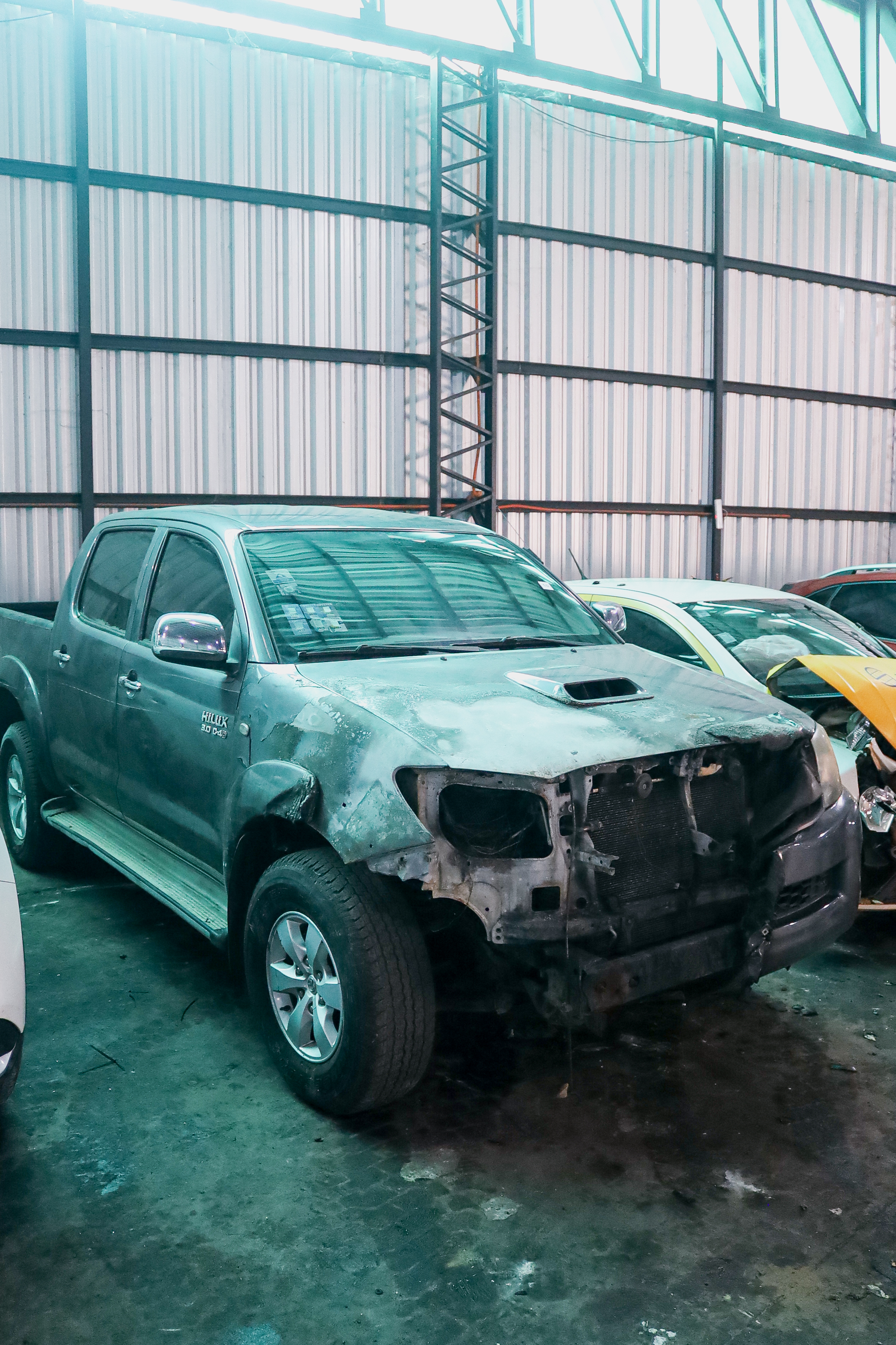 Imagen TOYOTA HILUX (GRIS)