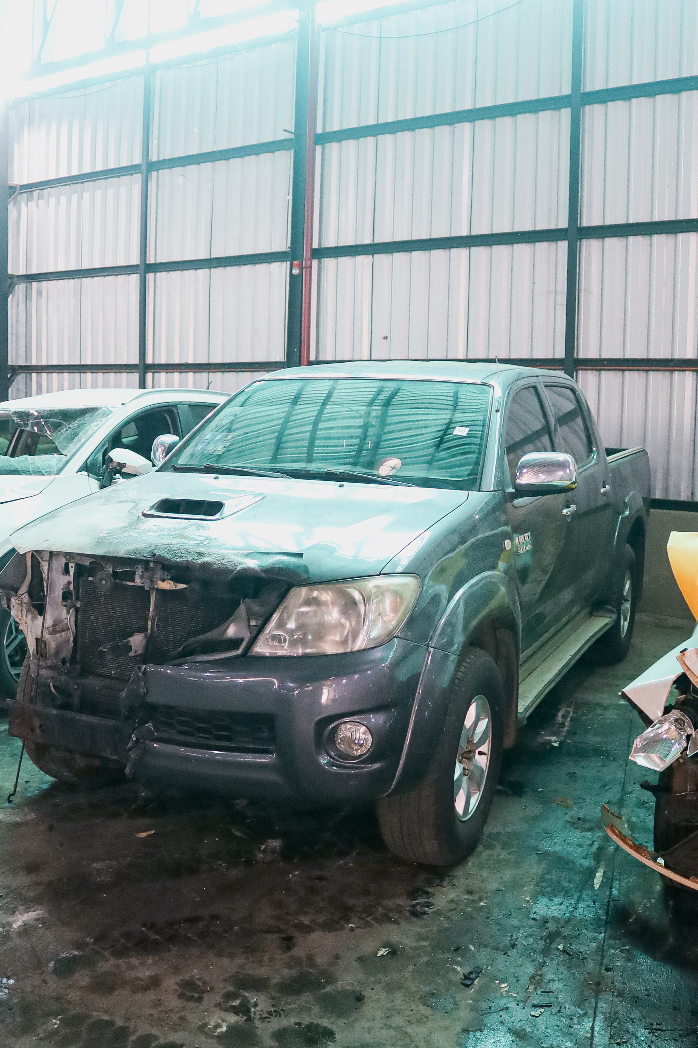 Imagen TOYOTA HILUX (GRIS)