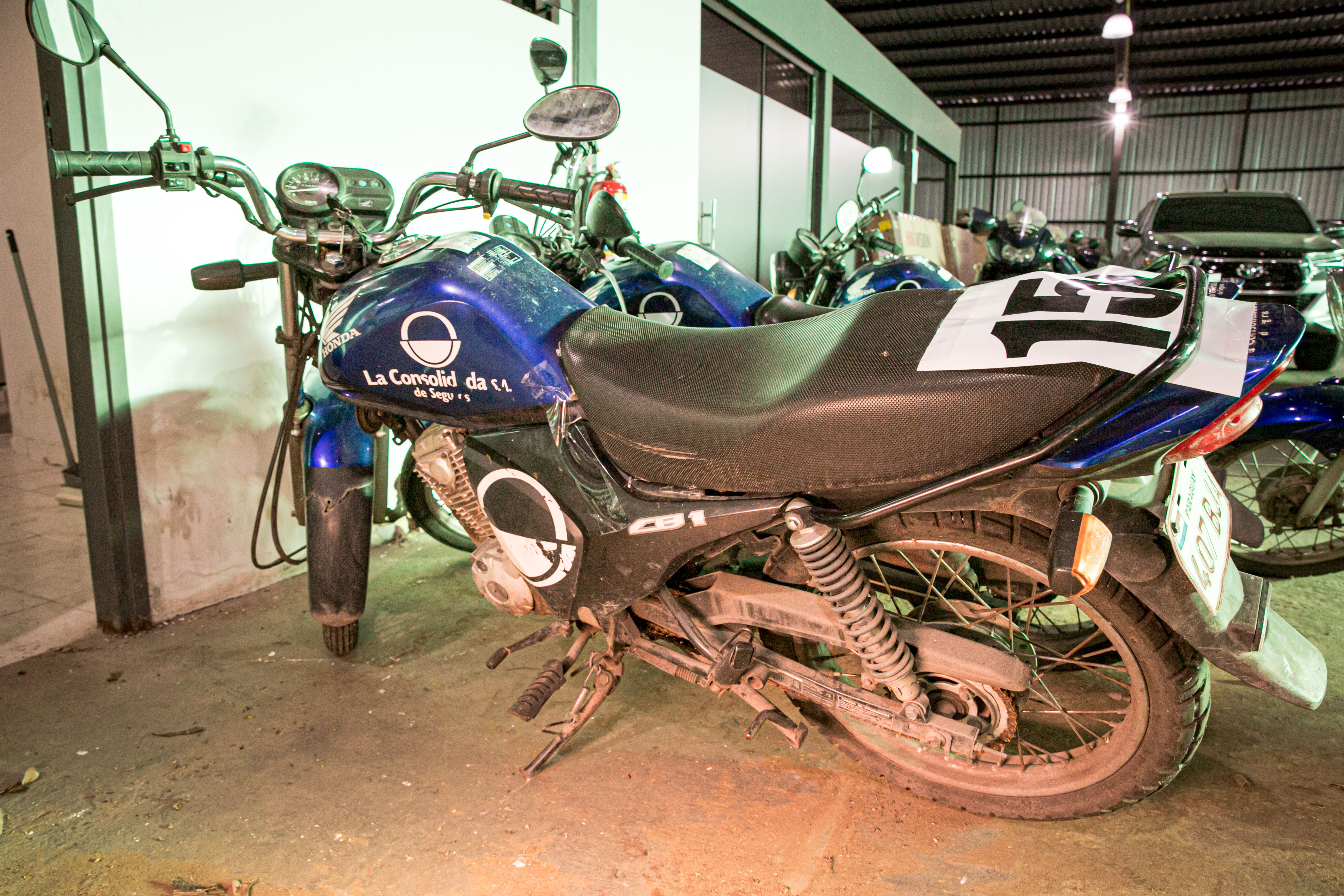 Imagen MOVIL CIA. MOTO HONDA CB4