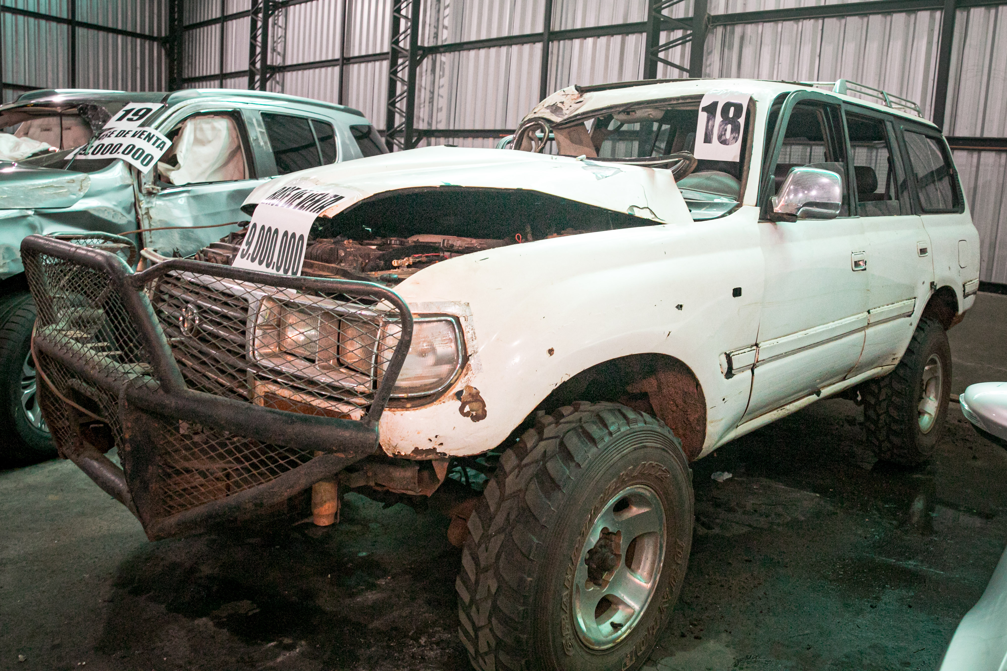 Imagen TOYOTA LAND CRUISER (BLANCO)