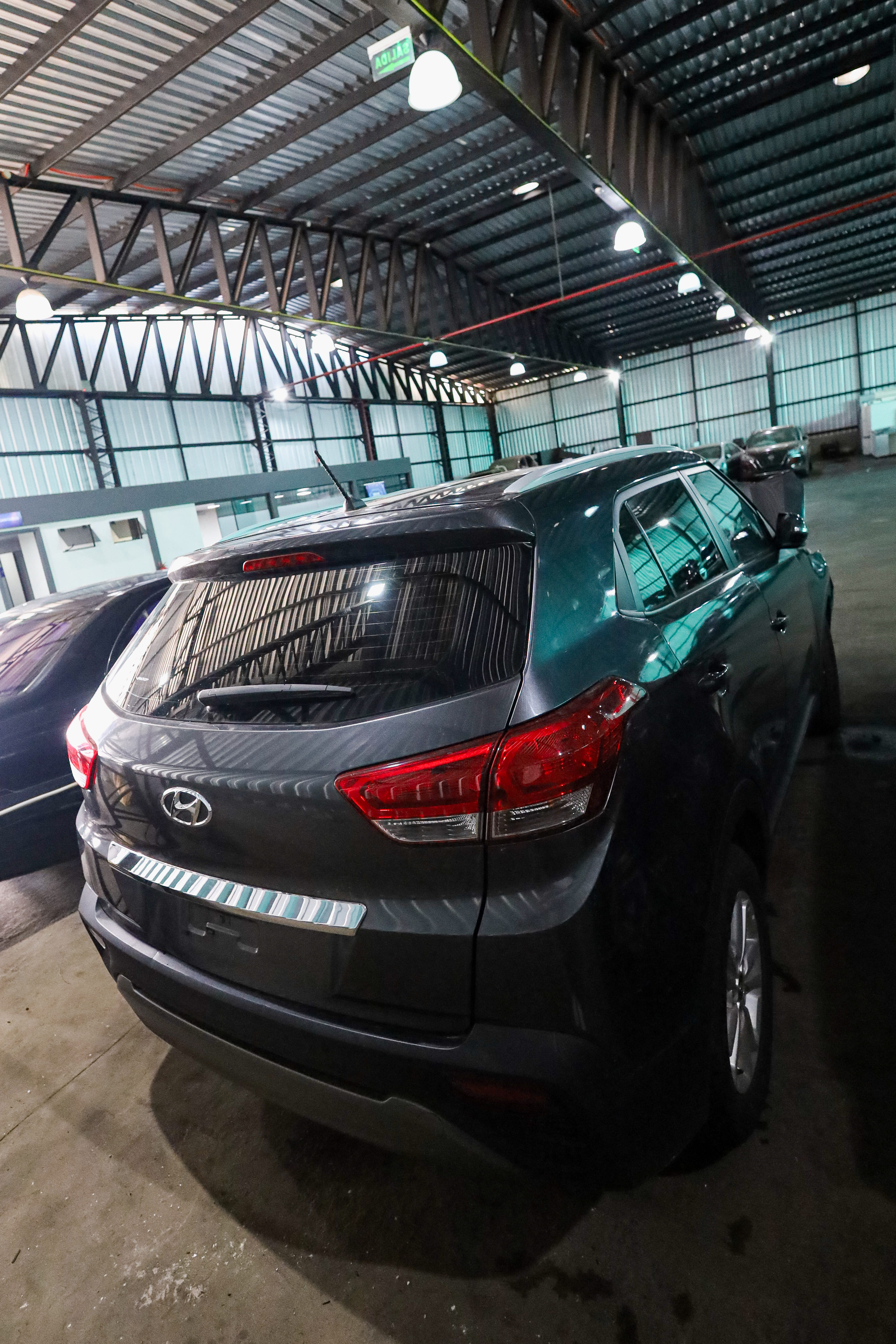 Imagen HYUNDAI CRETA (GRIS)
