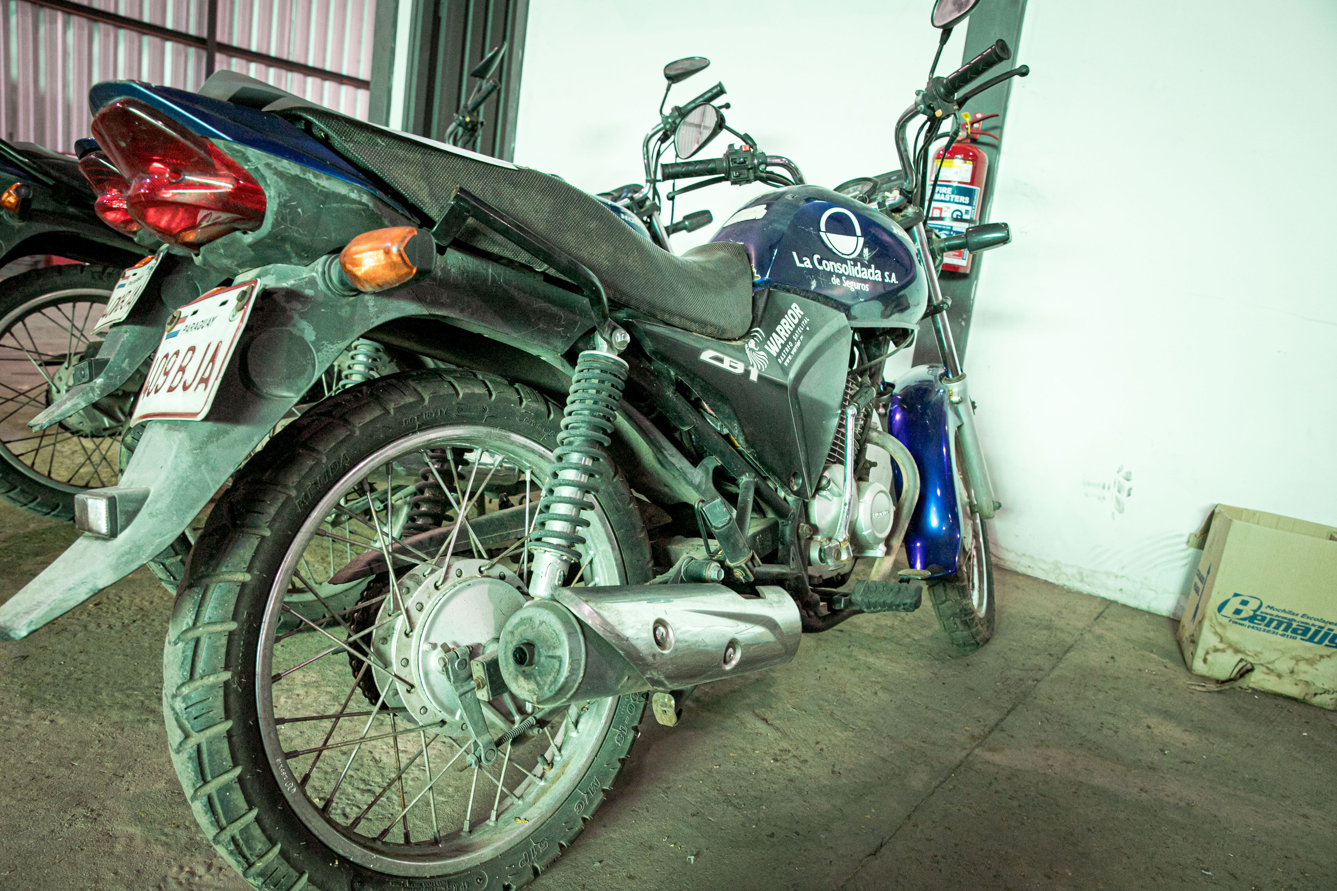 Imagen MOVIL CIA. MOTO HONDA CB2
