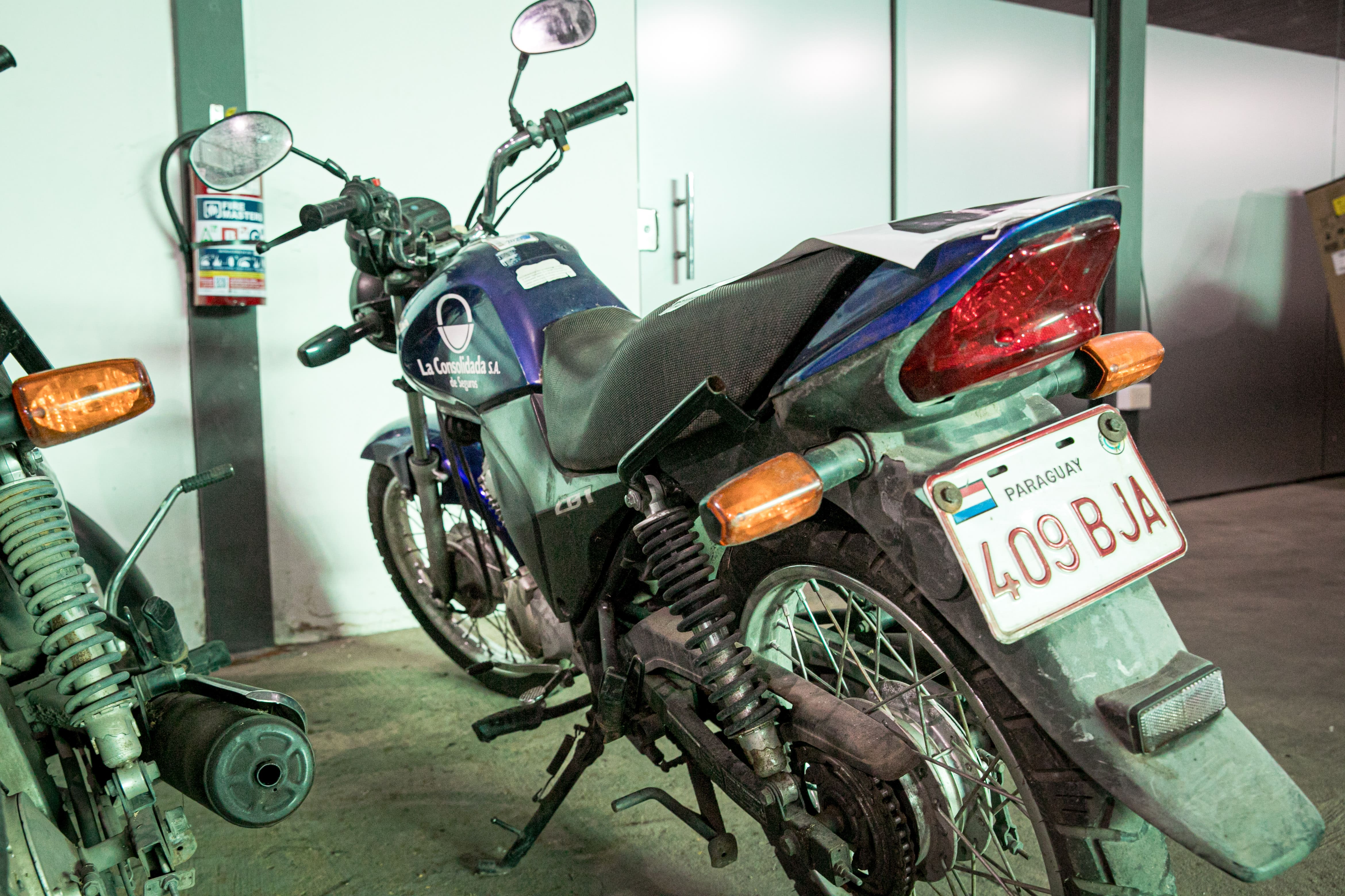 Imagen MOVIL CIA. MOTO HONDA CB2