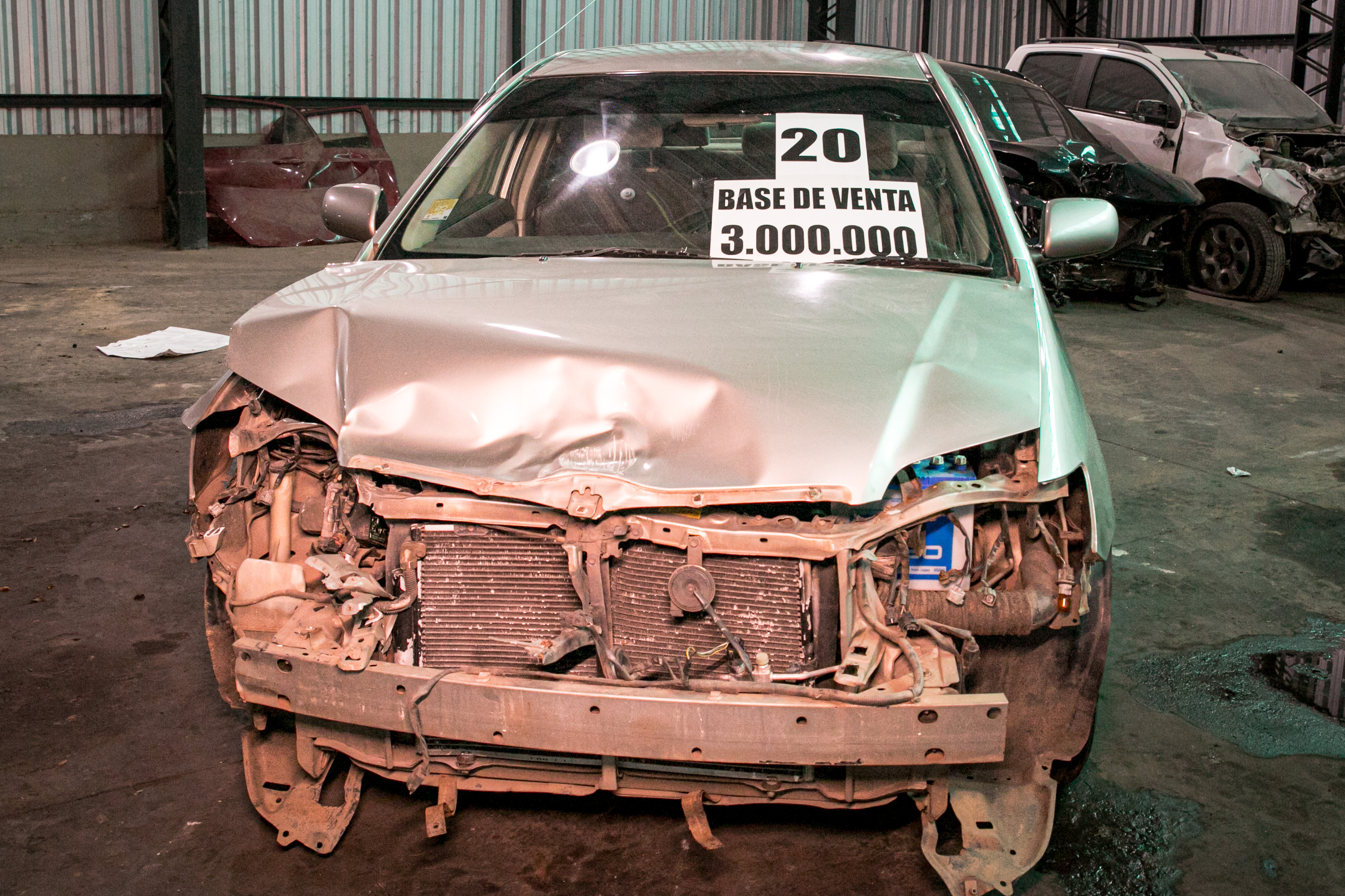 Imagen TOYOTA COROLLA (DORADO)