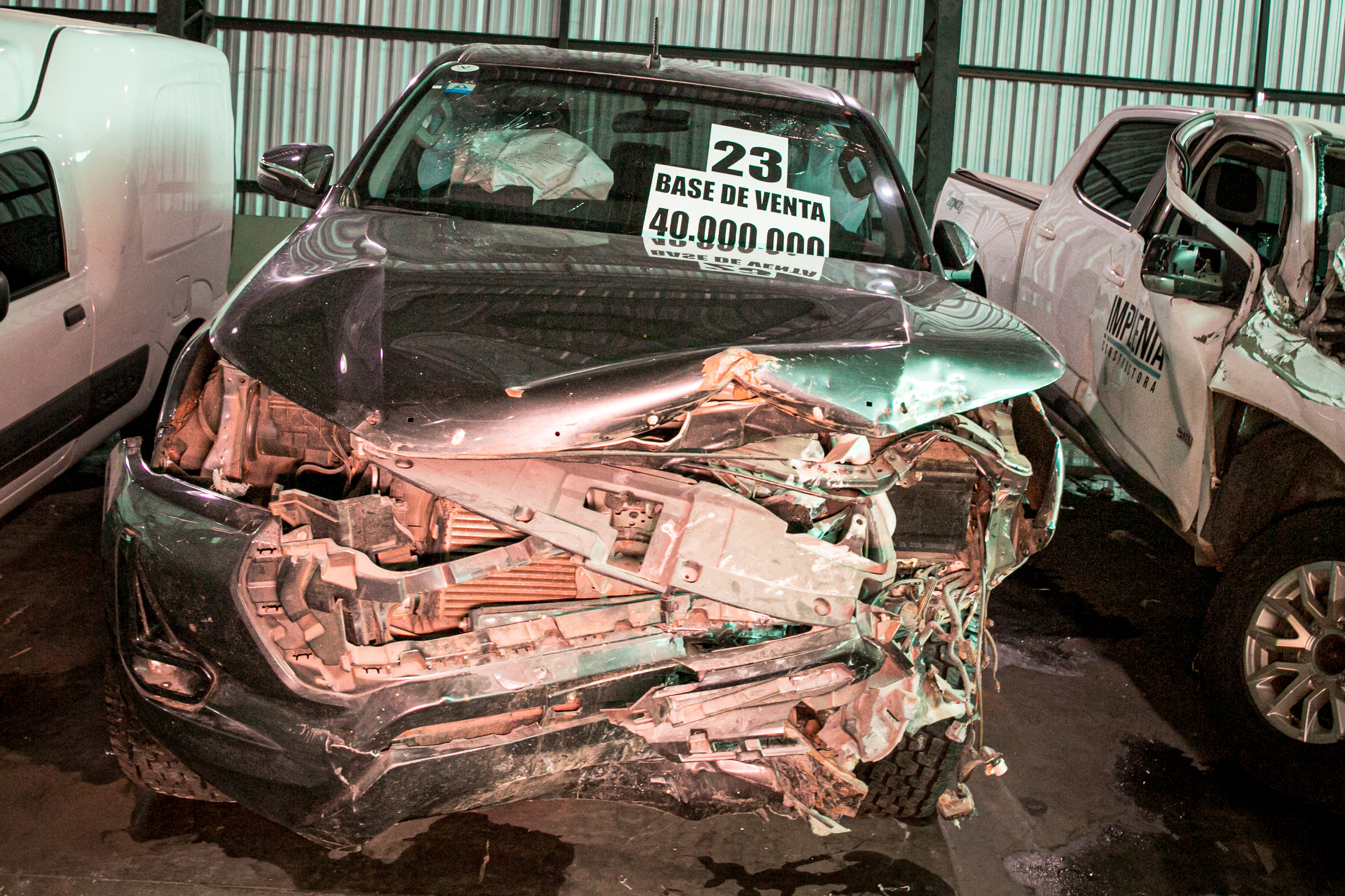 Imagen TOYOTA HILUX (GRIS)