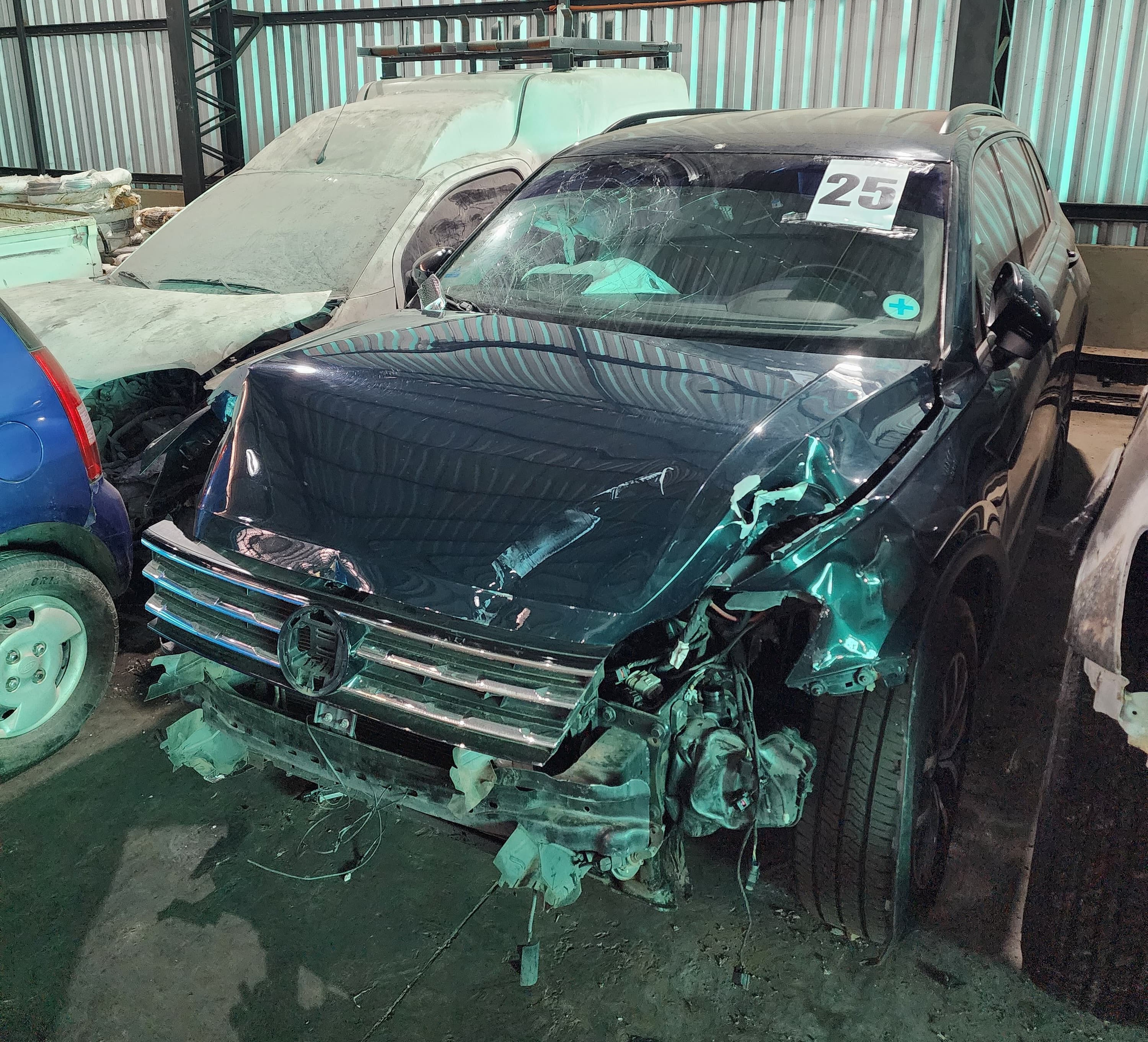 Imagen VOLKSWAGEN TIGUAN (VERDE)