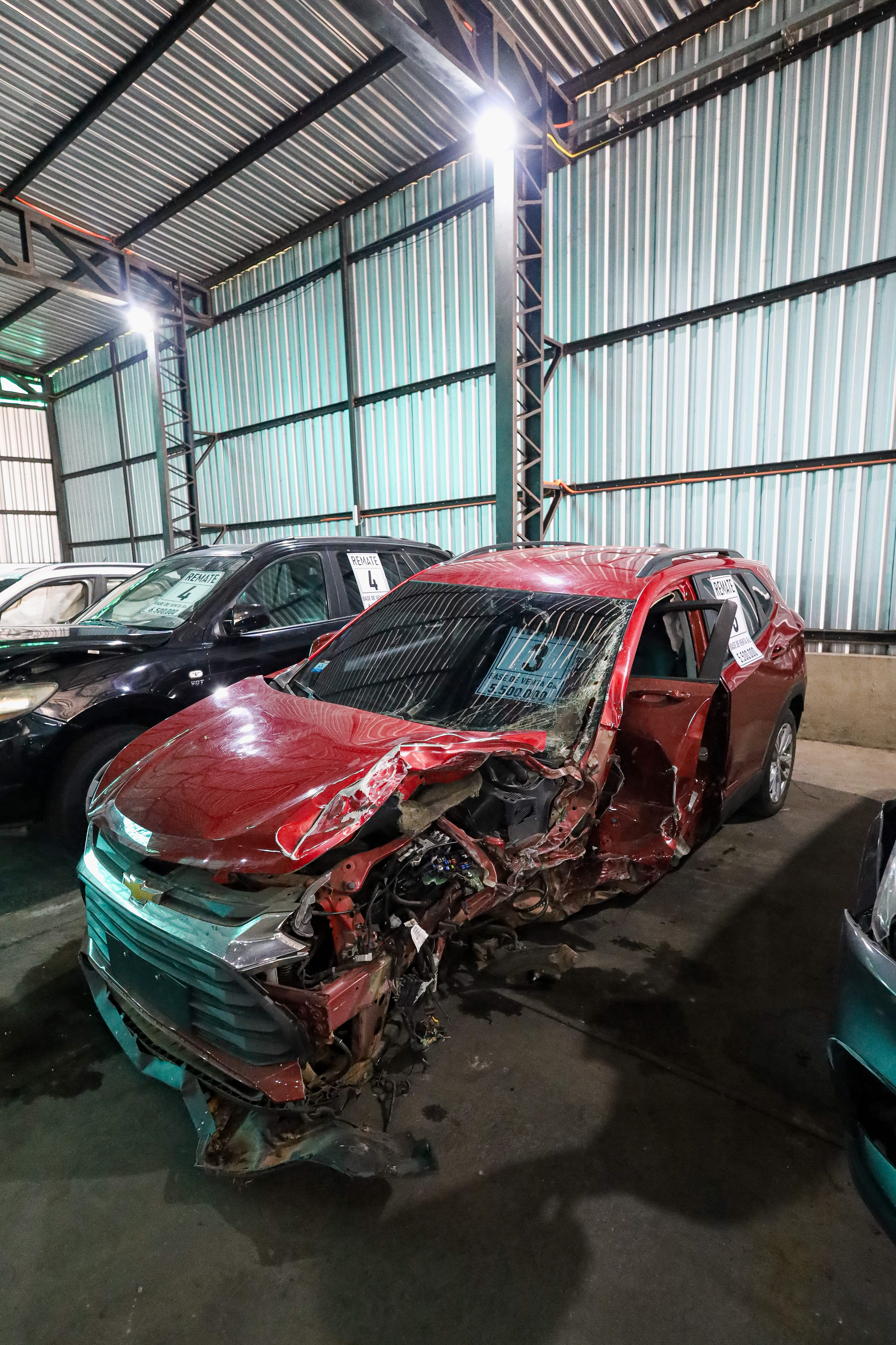 Imagen CHEVROLET TRACKER LTZ (ROJO)