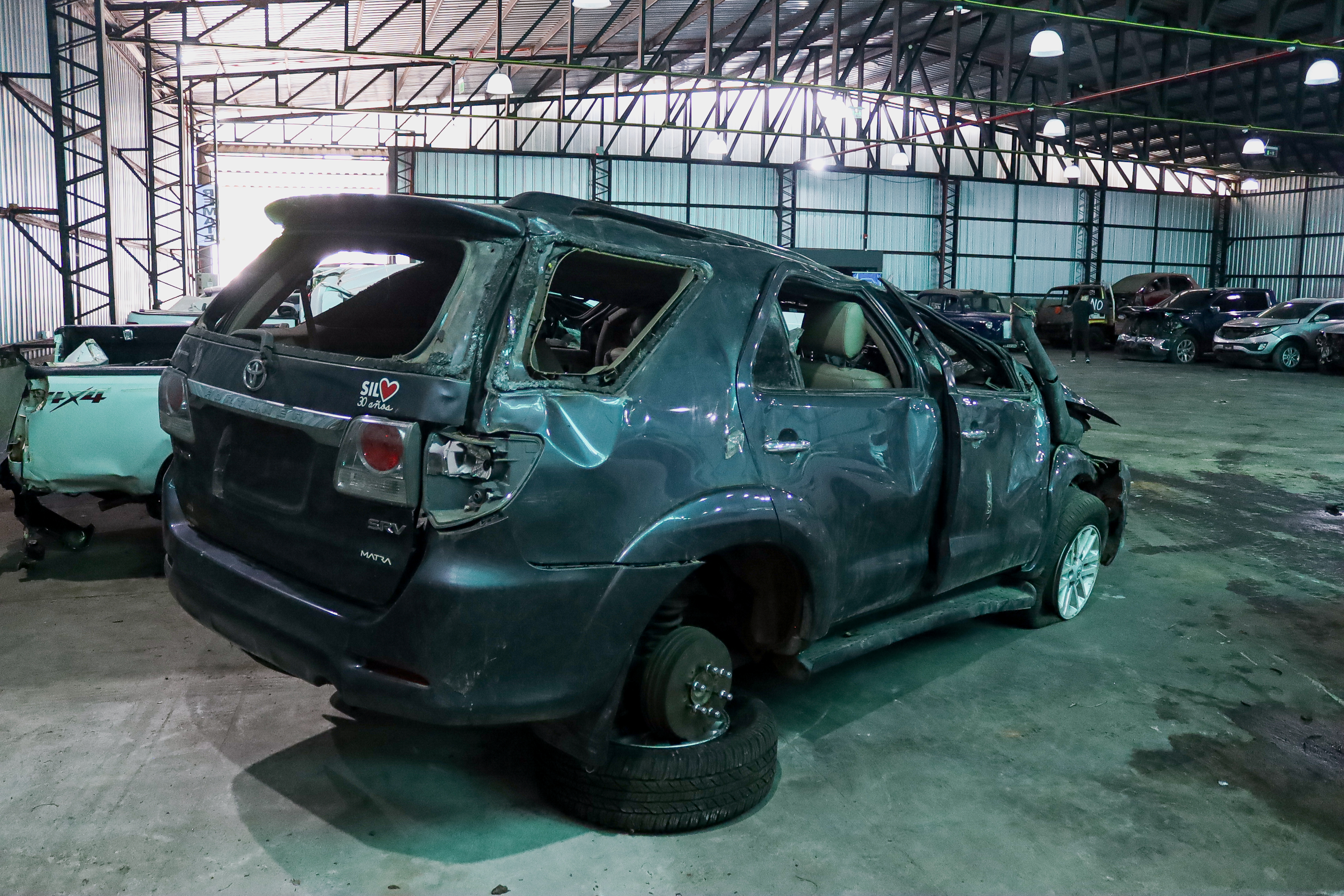 Imagen TOYOTA FORTUNER (GRIS)