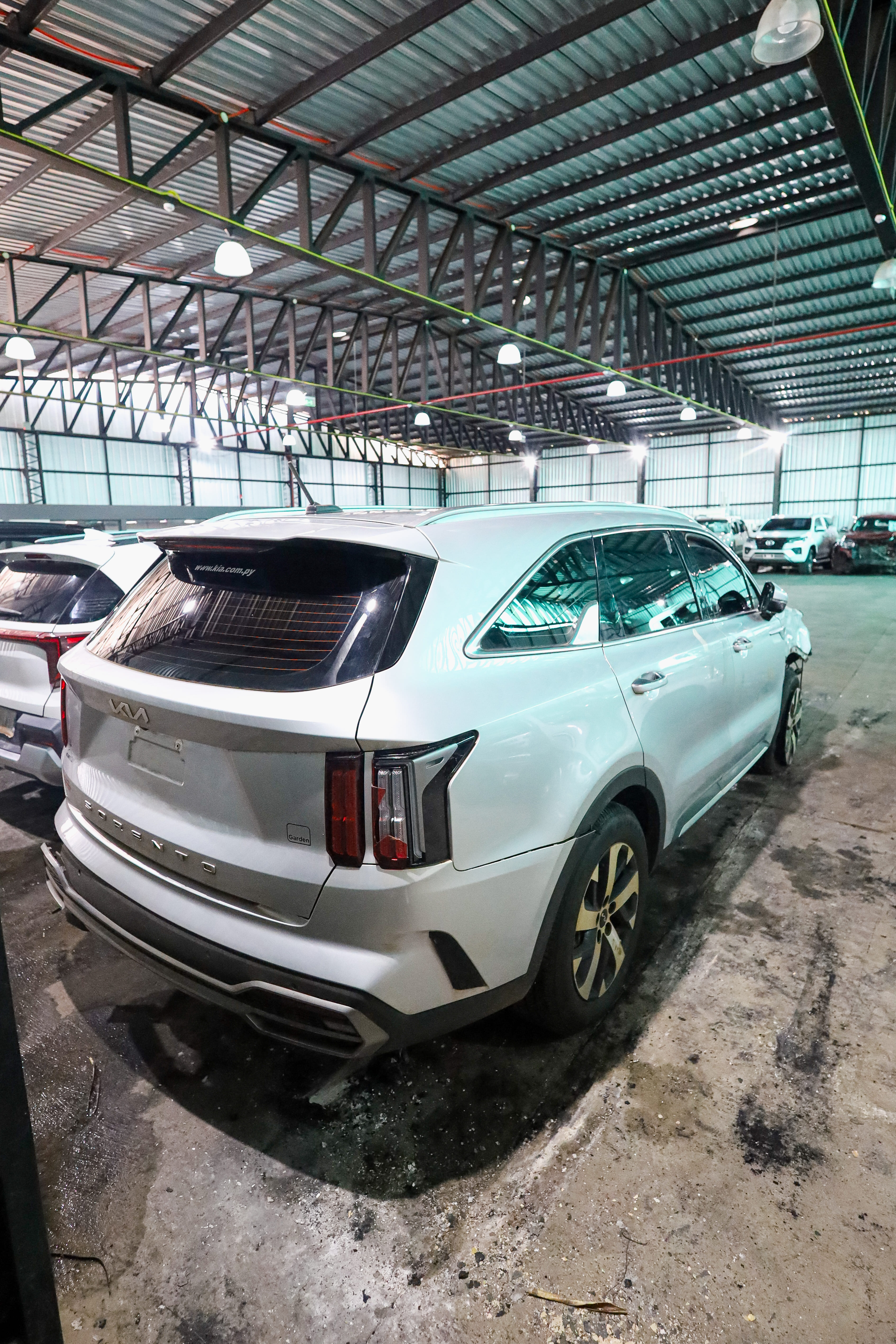 Imagen KIA SORENTO (GRIS)